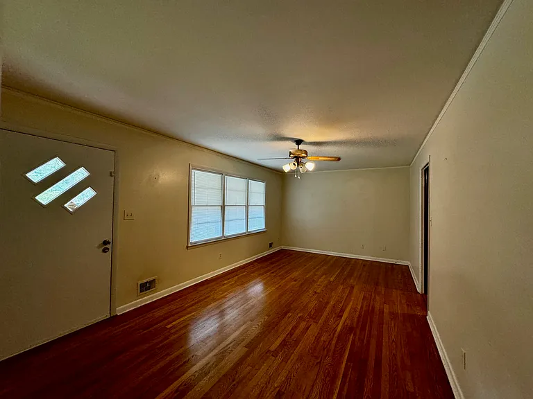 180 Westwood Ave — Photo 6