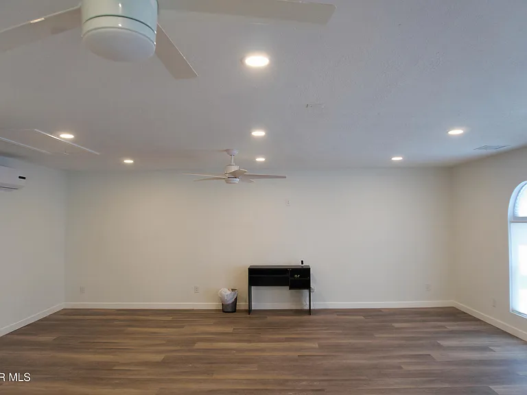 9401 Pavo Ln — Photo 16