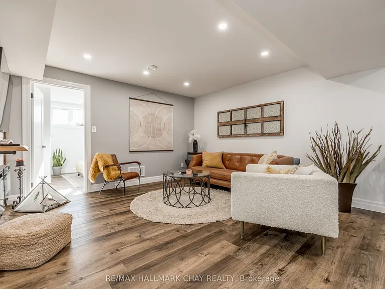 3742 Horseshoe Valley Rd W #LOWER — Photo 1