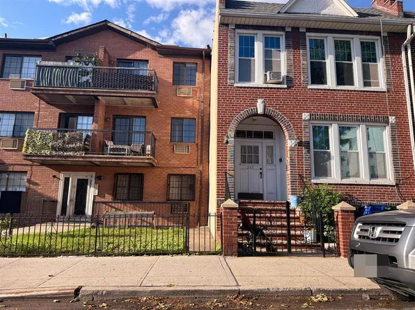 231 68th St APT 103, Brooklyn, NY 11220