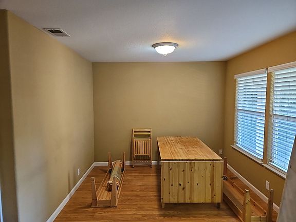 5th image of 2304 Halsey Cir
