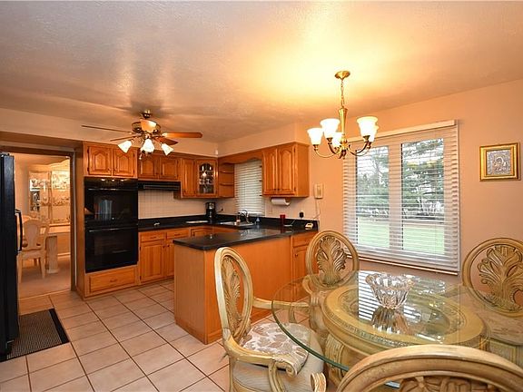 4th image of 5147 Hickory Dr