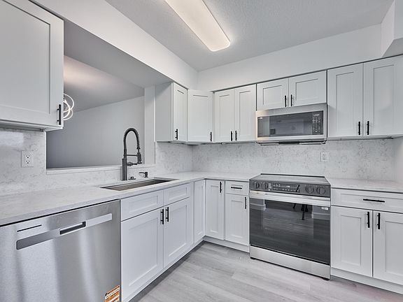4th image of 6193 Pointe Regal Circle #306