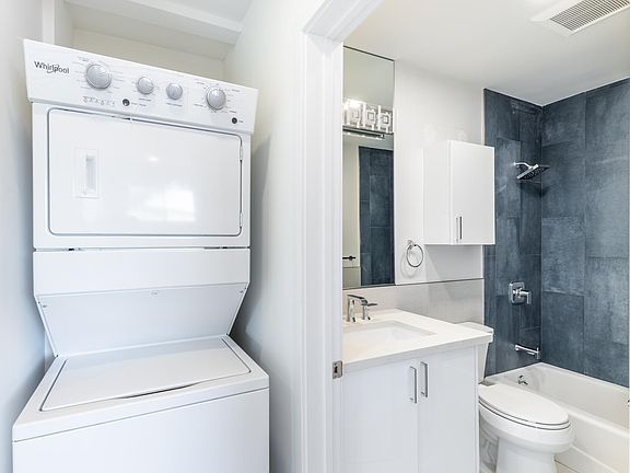 5th image of 1027 9th St #5