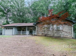 238 Blooming Laurel Dr, Hendersonville, NC 28792