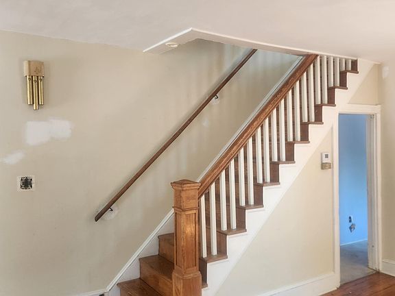 4th image of 535 Green Ln