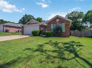 1156 S Oleander Ln, Fayetteville, AR 72704