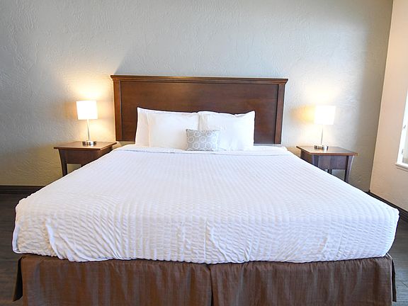 2nd image of 701 NW Coast St APT 309