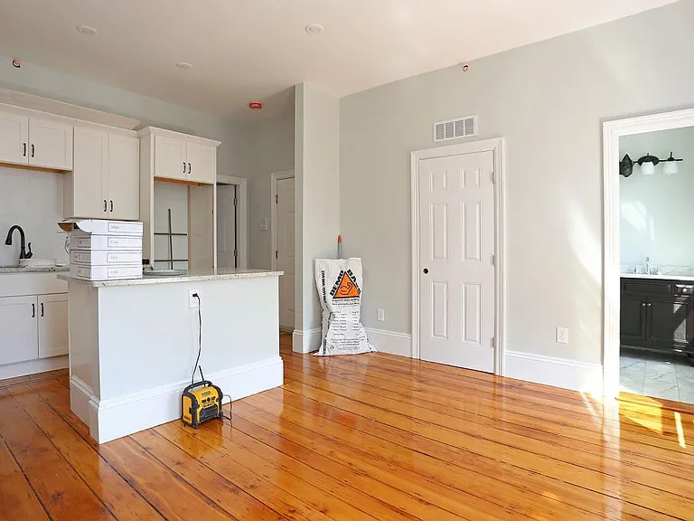 189 Webster St #2 — Photo 2