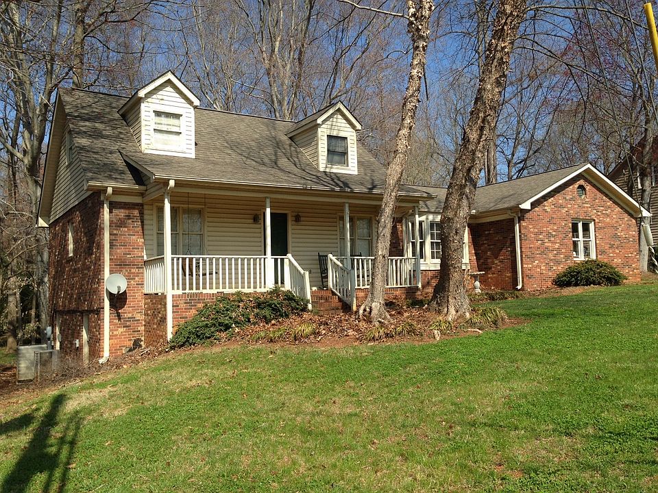 1st image of 239 Elliott Dr