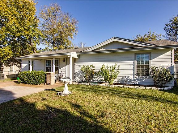 5th image of 526 Himes Dr