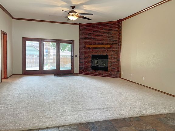 3rd image of 1127 Creekdale
