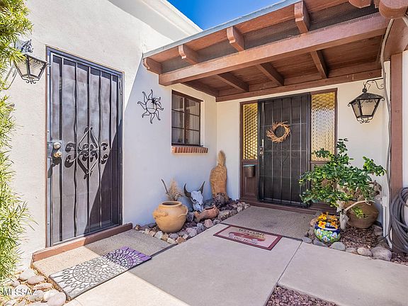 2nd image of 625 W Camino Corto