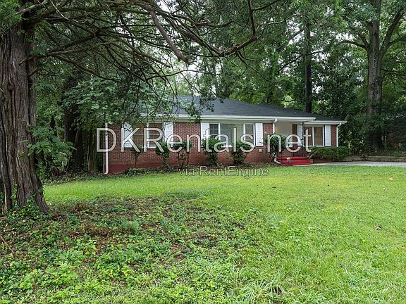 2nd image of 2293 Vistamont Dr