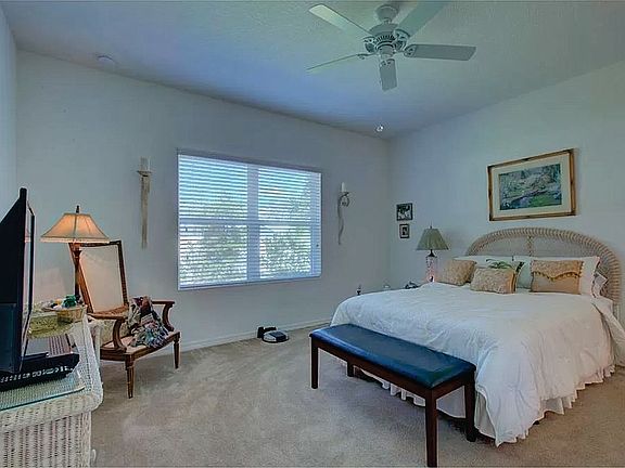5th image of 6908 Vista Bella Dr