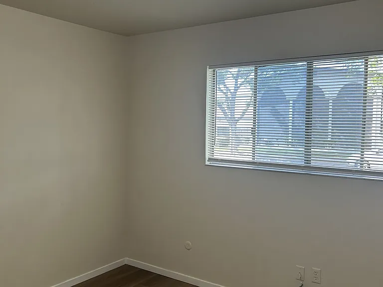 1304 Ensenada Dr — Photo 9