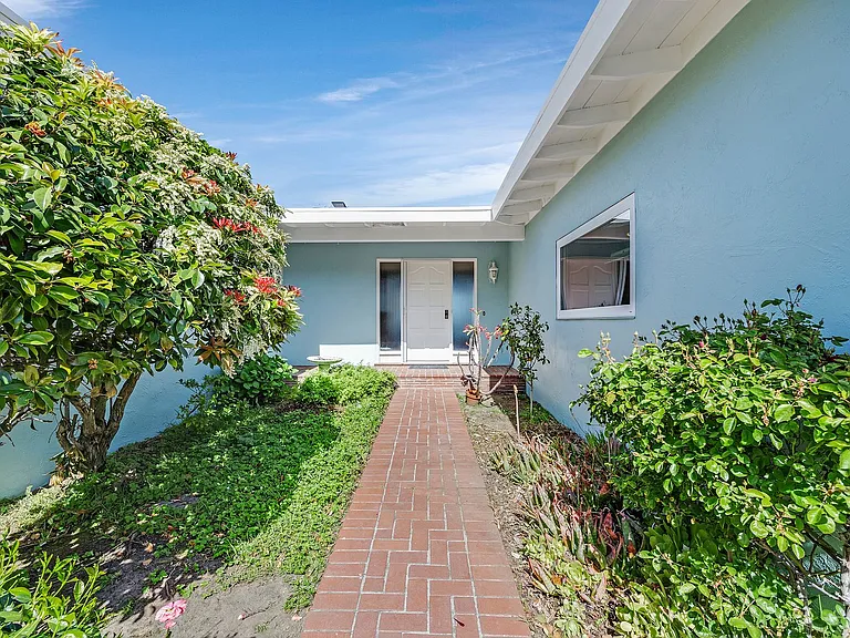 8 Stephens Ct — Photo 32