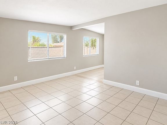 2nd image of 3224 Venus Cir