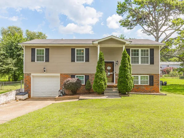 8536 Ricardo Ln, Hixson, TN 37343