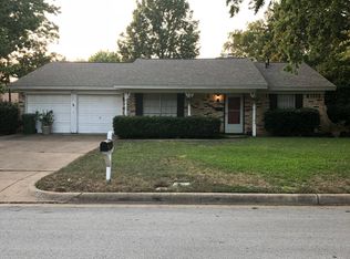 1921 Mesquite Trl, Hurst, TX 76054