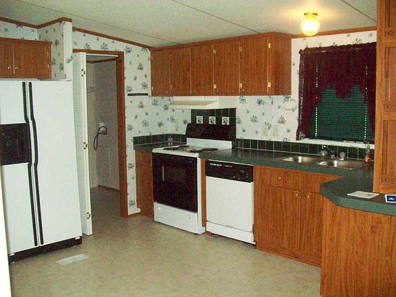 3rd image of 40 Lynnwood Cir