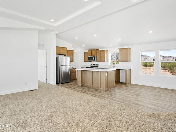 3rd image of 18004 N Luke Ln