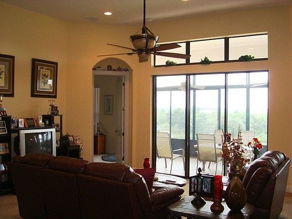 5th image of 38704 Oak Place Ct