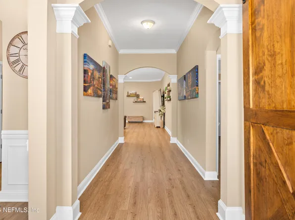 512 E KINGS COLLEGE Drive, St. Johns, FL 32259