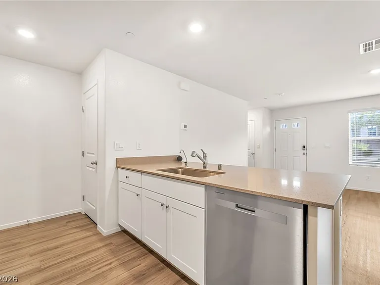 3717 Celesta Vista Ave — Photo 8