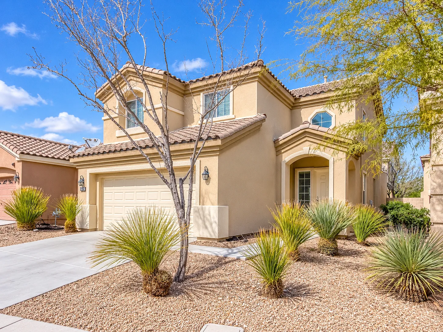 3 bed, 2.5 bath, 1903 sqft, $2,300 — Photo 3