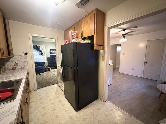 3rd image of 16 Shirley St