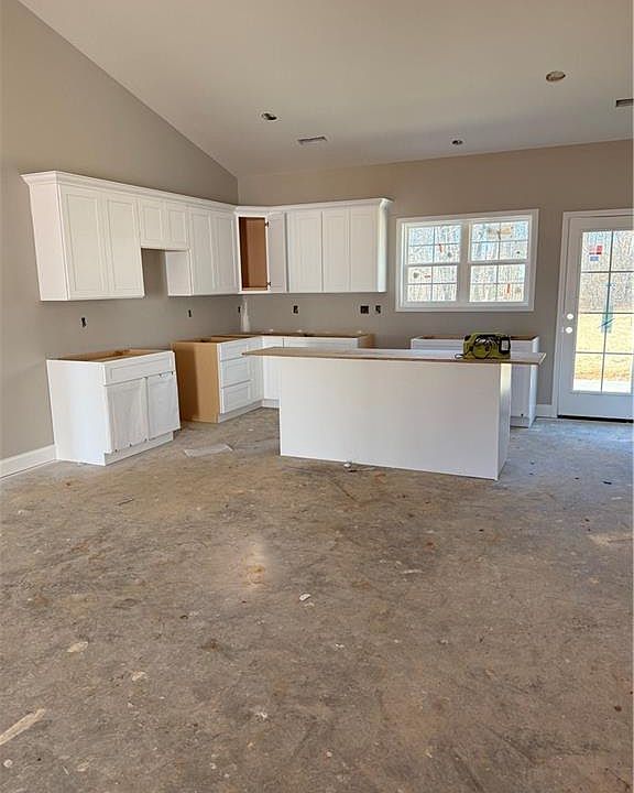 2nd image of 489 Merrells Lake Rd