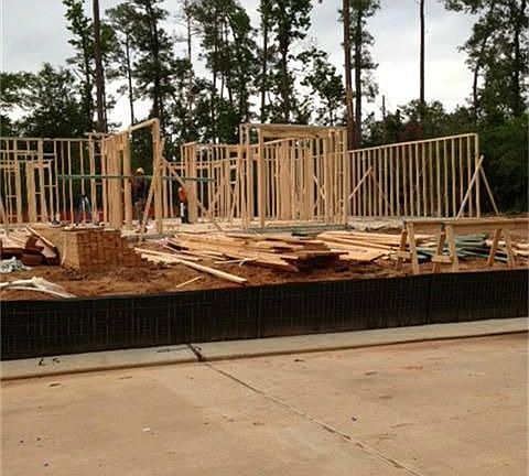 3rd image of 54 Caprice Bend Pl