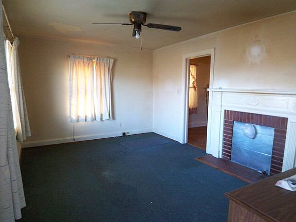2nd image of 413 Paul St