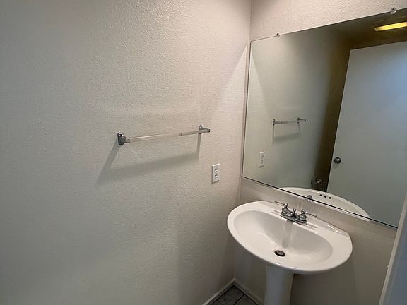 5th image of 8351 Gold Coast Dr Unit 3