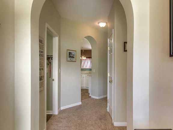 3rd image of 1006 Seven Oaks Blvd