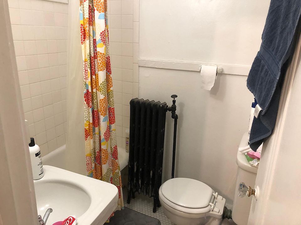2nd image of 3427 Lee Rd #14