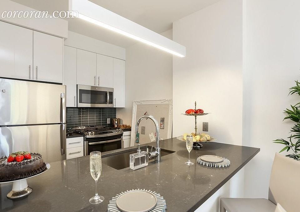 1st image of 180 Myrtle Ave APT 10M