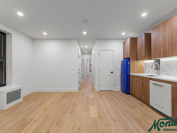 5th image of 192 6th Ave APT 6F