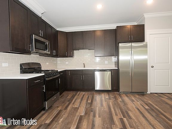 2nd image of 4117 S Michigan Ave #3