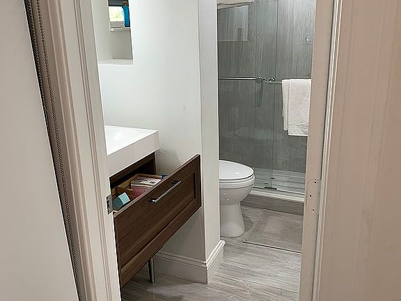 4th image of 3550 NE 169th St APT 408