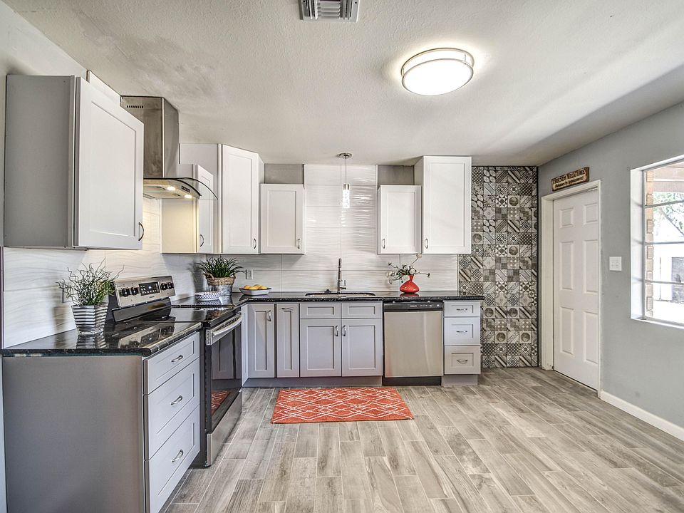 1st image of 3317 W Sierra Vista Dr