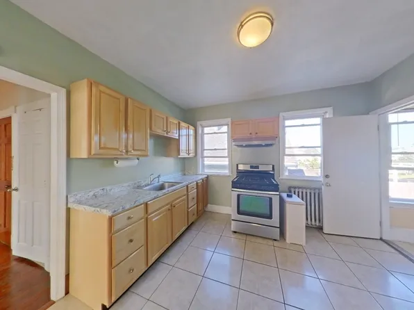 16 W Squantum St Unit 2, Quincy, MA 02171