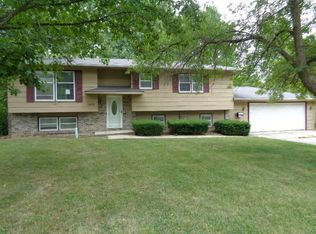 560 NW Park Ln, Columbia, MO 65201
