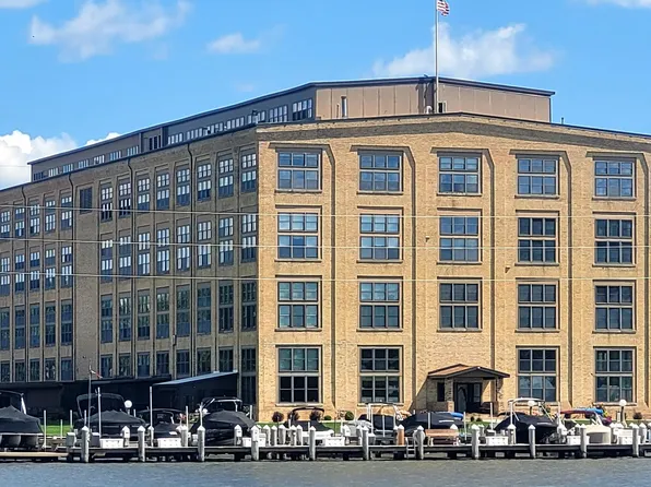 1545 Arboretum Dr APT 422, Oshkosh, WI 54901