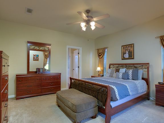 5th image of 38269 Silverstone Ave