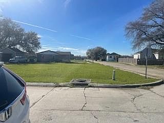 1st image of 2088 Waters Dr