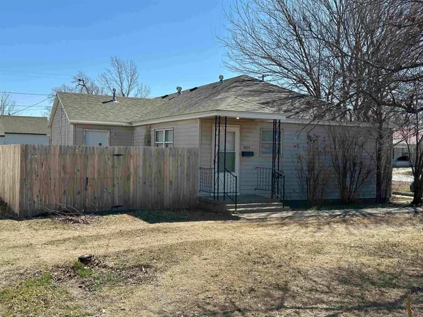 1424 13th St, Woodward, OK 73801