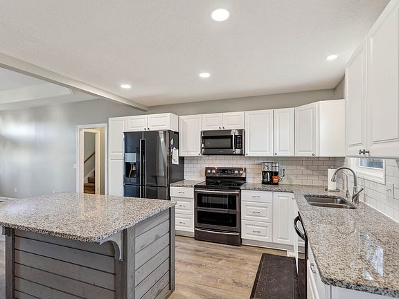 4th image of 102 Cypress Ct