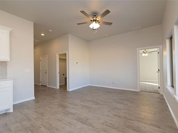 5th image of 12313 SW 30th St